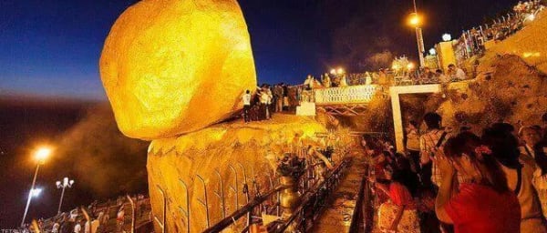 1-Day Kyaiktiyo Pagoda Tour with Golden Rock and Mountain Views