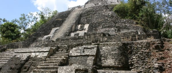 1-Day Lamanai Temple Complex Tour from Belize with New River Boat Ride