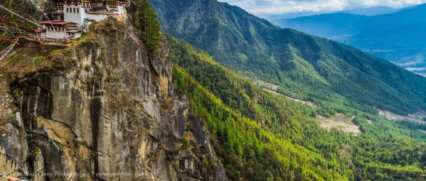5-Day Bhutan Sightseeing Tour through Thimphu, Punakha and Paro