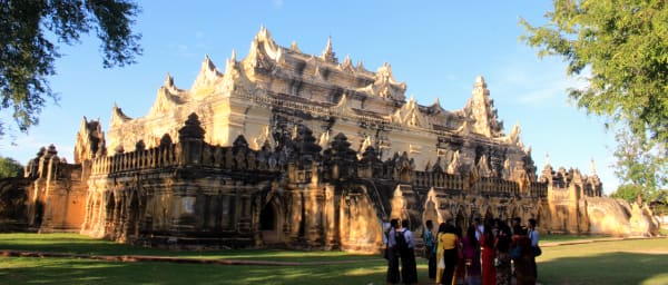 Full-Day Temple Tour of Sagaing, Mingun, Inwa and Amarapura