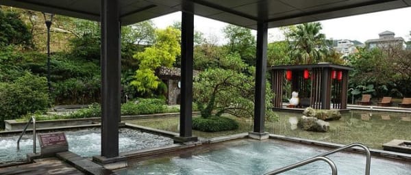 8-Hour Yangmingshan National Park Tour from Taipei with Hot Springs