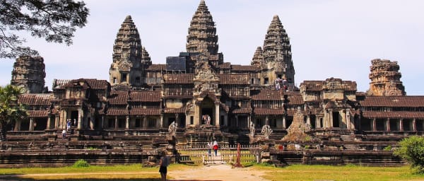 5-Day Cambodia Highlights Tour with Angkor Temples and Kompong Khleang