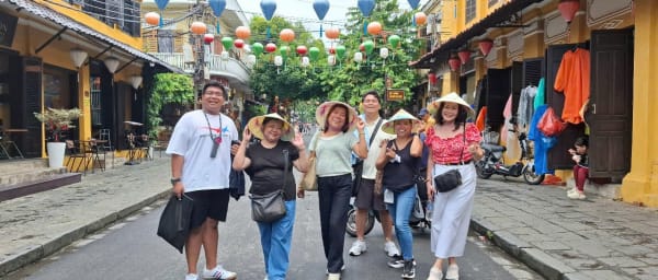 8-Hour Hoi An Heritage Tour with Marble Mountains and Ancient Town