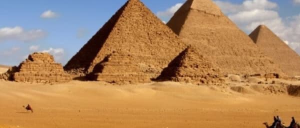 1-Day Cairo and Giza Tour with Pyramids Museum and Khan El Khalili