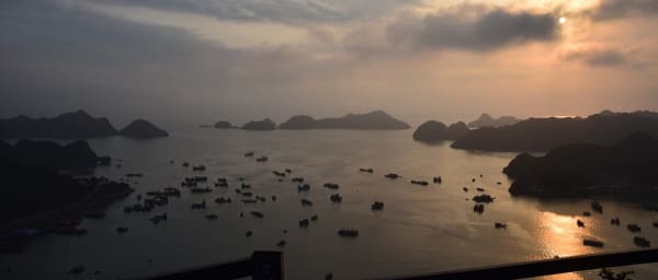 2-Day Ha Long Bay Cruise from Hanoi with Cave and Pearl Farm