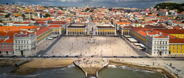 1-Hour Tuk-Tuk Tour of Lisbon Old Town and Scenic Viewpoints