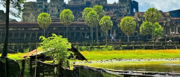 1-Day Angkor Temples Tour from Phnom Penh with Bayon and Ta Prohm