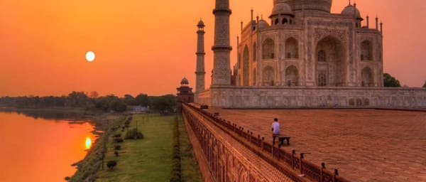 1-Day Taj Mahal and Agra Tour with Mehtab Bagh Sunset View