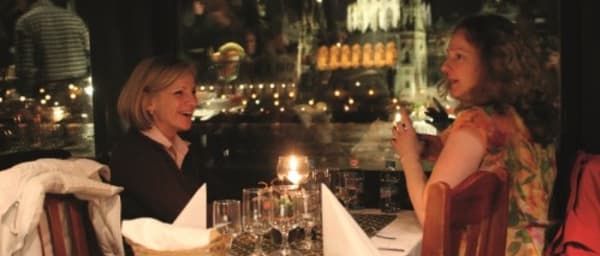 2-Hour Budapest Dinner Cruise with Live Music and Candlelight