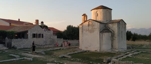1-Hour Guided Tour of Nin with Medieval History and Roman Remains
