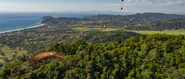 1-Hour Paragliding Experience in Jacó at Las Terrazas