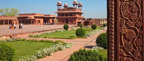 10-Hour Jaipur Tour to Bharatpur, Fatehpur Sikri and Chand Baori