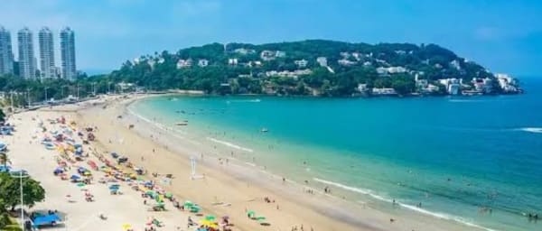 8-Hour Beach Tour of Santos and Guarujá with Sunset Views