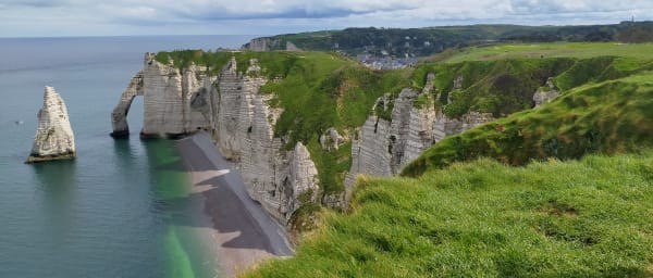 4-Day Normandy Coast Tour with Étretat Cliffs and Honfleur