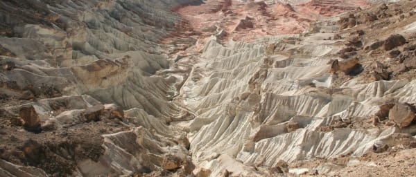 2-Day Turkmenbashy Tour from Ashgabat with Yangi Kala Canyons