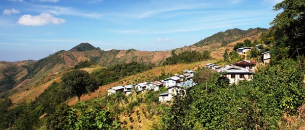 2-Day Kalaw to Inle Lake Trek with Village Culture
