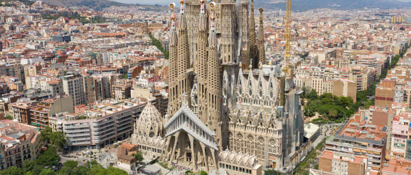 4-Hour Barcelona Walking Tour with Gothic Quarter and Gaudí Landmarks