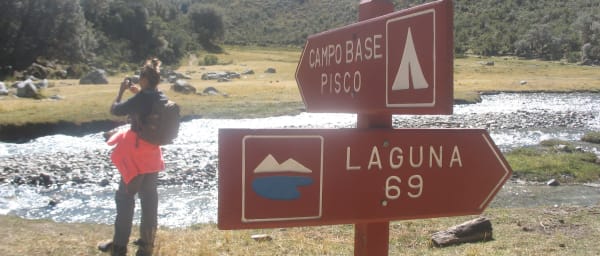 14-Hour Lake 69 Hiking Tour from Huaraz with Cordillera Blanca Views