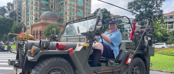 4-Hour Ho Chi Minh City Jeep Tour with Highlights and Hidden Spots