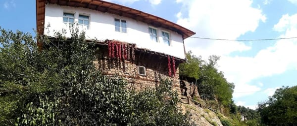 1-Day Kuklici and Kratovo Tour with Homemade Lunch and Wine
