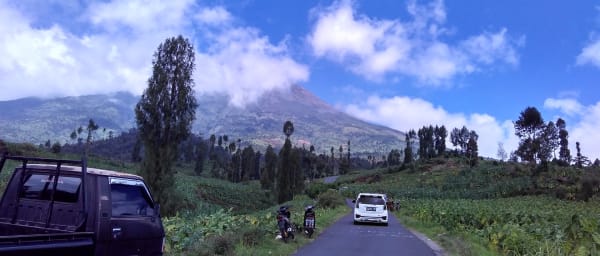 1-Day Dieng Plateau Tour with Borobudur Sunset