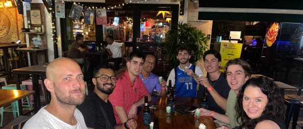 1-Day Singapore Pub Crawl with Boat Quay Bars and VIP Nightclub Entry