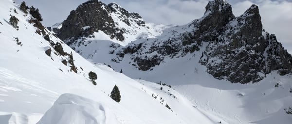1-Day Winter Hiking Tour in Chamrousse on Remote Alpine Trails