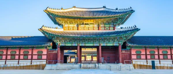 7-Hour Seoul City Tour with Bukchon Hanok Village and Palace Visit