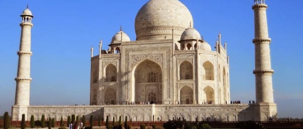 1-Day Taj Mahal and Agra Fort Tour from Delhi with Agra Market