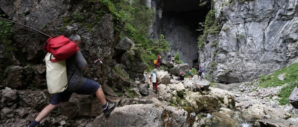 10-Hour Ponor Fortress Cave Tour from Oradea with panoramic balconies