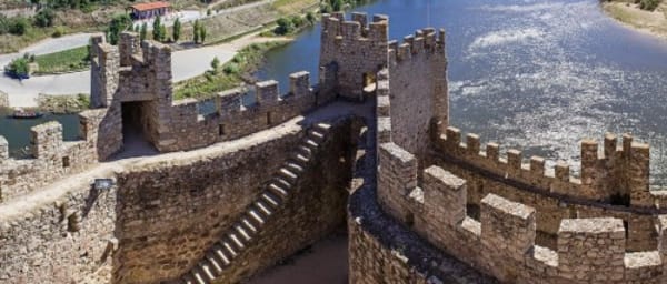 Full-Day Santarém and Tomar Tour with Almourol Castle and Templars