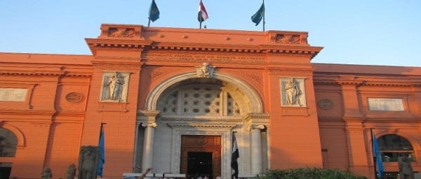 4-Hour Egyptian Museum Tour in Cairo with Tutankhamun Treasures