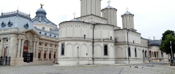 3-Hour Bucharest Historic Sites Walking Tour with Ceausescu's Palace