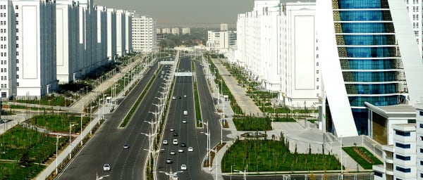 3-Day Ashgabat and Darwaza Tour with Akhal-Teke Horses