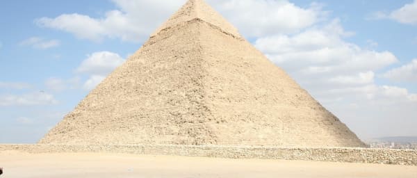 8-Hour Giza Pyramids and Egyptian Museum Tour with Egyptologist