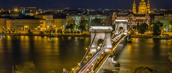 3-Hour Budapest Walking Tour through Pest and the Jewish District