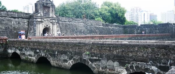 3-Hour Intramuros Walking Tour in Manila with Colonial History