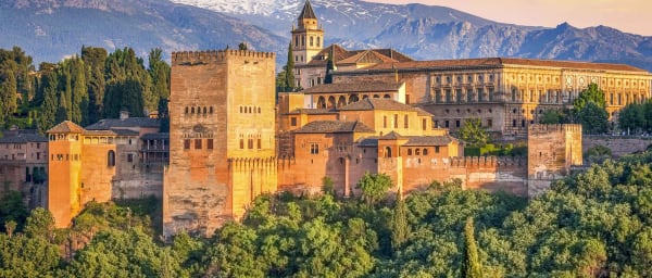 3-Hour Alhambra Sightseeing Tour in Granada with Nasrid heritage