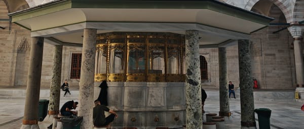 2-Hour Istanbul Old City Walking Tour with Blue Mosque Interior