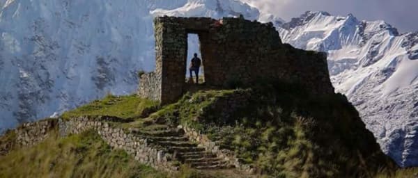 1-Day Inca Quarry Trail Hike in Ollantaytambo with Cachicata Quarries