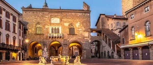 3-Hour Bergamo Walking Tour with Santa Maria Maggiore and Chapel Colleoni