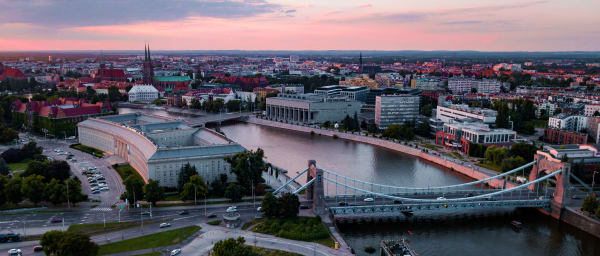 Full-Day Wrocław Bike Tour with Centennial Hall and Riverside Trails