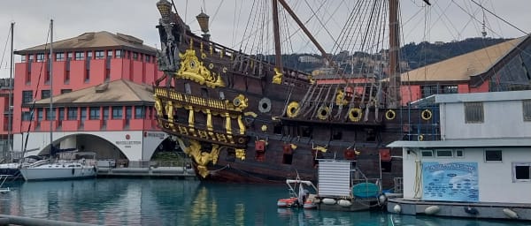 3-Hour Genoa Walking Tour with Via Garibaldi and Old Harbour