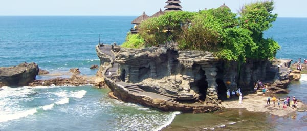 8-Hour Walking Tour of Bali's Garden District with Temple Visits
