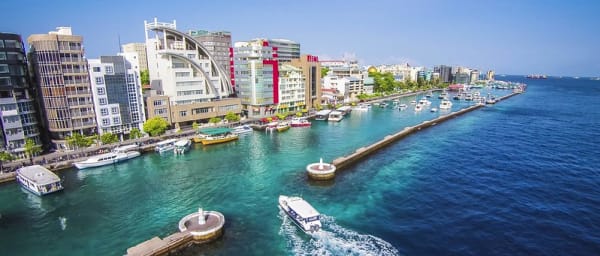 2-Hour Walking Tour of Malé with Markets and Street Food