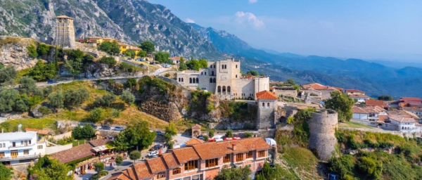 6-Hour Bovilla Lake and Kruja Castle Tour from Tirana with Guide