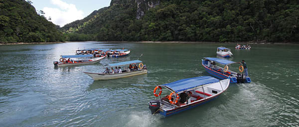 4-Hour Langkawi Island-Hopping Tour with Dayang Bunting and Beras Basah