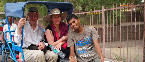 4-Hour Old Delhi Rickshaw Tour with Red Fort and Chandni Chowk