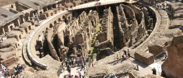 4-Hour Rome Walking Tour with Colosseum and Historic Squares