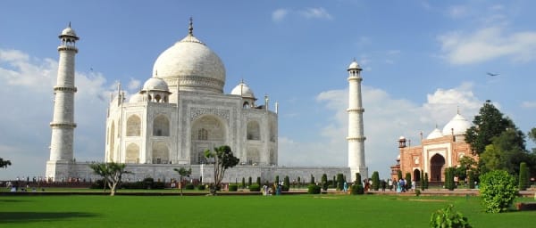 1-Day Taj Mahal and Agra Fort Tour from Delhi with Expert Guide